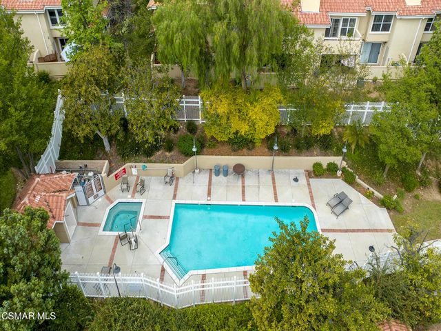 2731 Erringer Road 28, Simi Valley, CA 93065