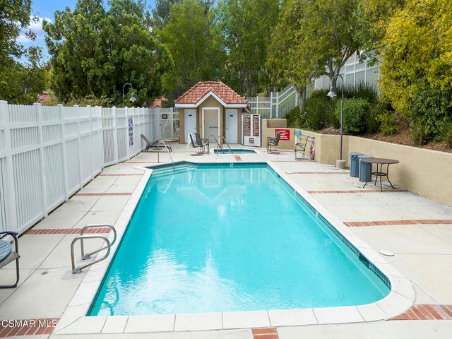 2731 Erringer Road 28, Simi Valley, CA 93065