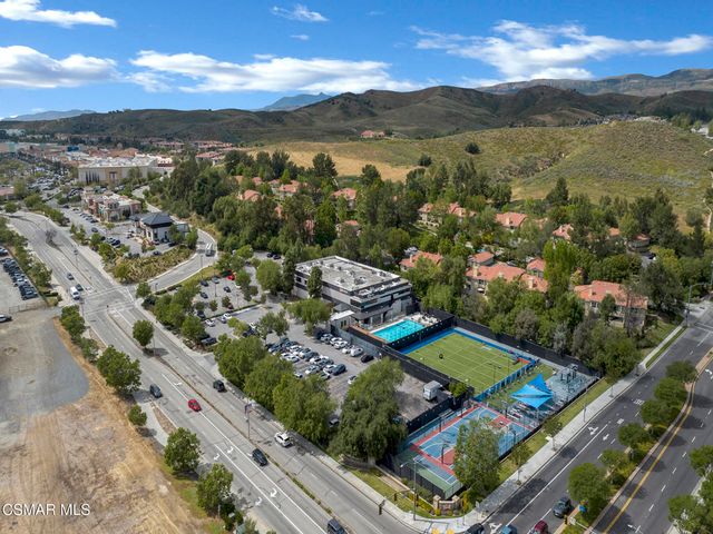 2731 Erringer Road 28, Simi Valley, CA 93065