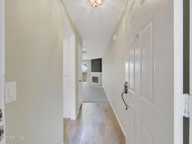 2731 Erringer Road 28, Simi Valley, CA 93065