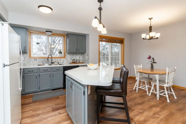 18358 Coneflower Lane, Eden Prairie, MN 55346