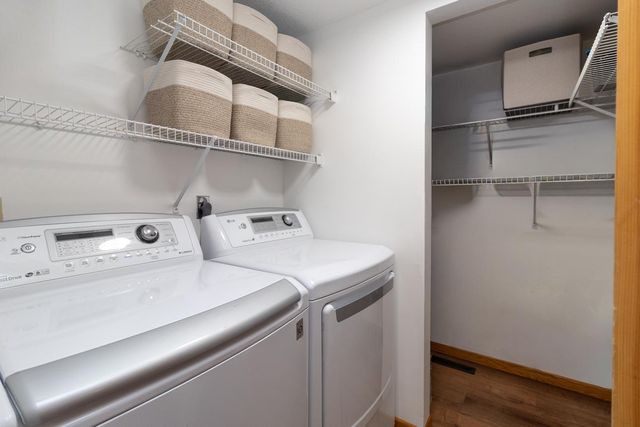 18358 Coneflower Lane, Eden Prairie, MN 55346