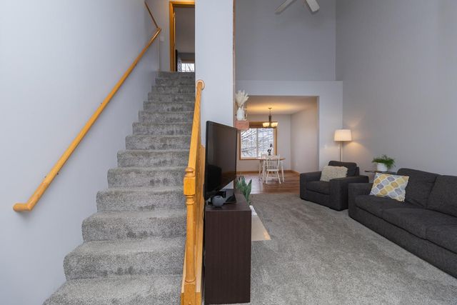 18358 Coneflower Lane, Eden Prairie, MN 55346