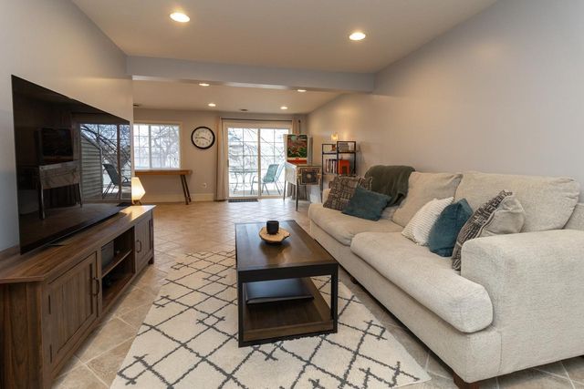 18358 Coneflower Lane, Eden Prairie, MN 55346