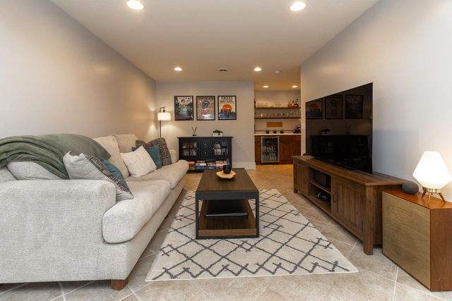 18358 Coneflower Lane, Eden Prairie, MN 55346