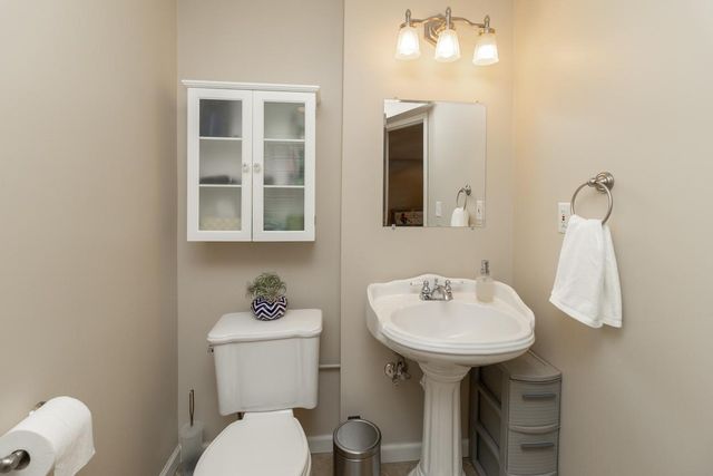 18358 Coneflower Lane, Eden Prairie, MN 55346