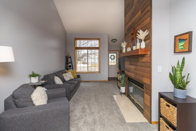 18358 Coneflower Lane, Eden Prairie, MN 55346