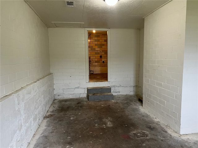724 E South Avenue, Harrison, AR 72601
