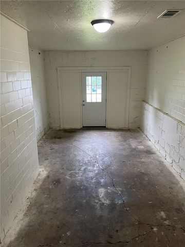 724 E South Avenue, Harrison, AR 72601