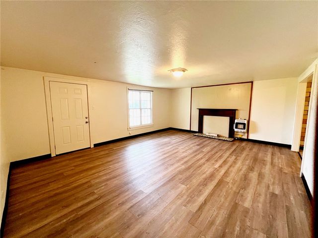 724 E South Avenue, Harrison, AR 72601
