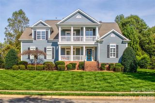 184 Hunters Hill Drive, Statesville, NC 28677