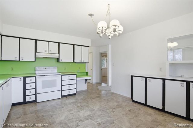 7670 7 Mile Road, Northville, MI 48167