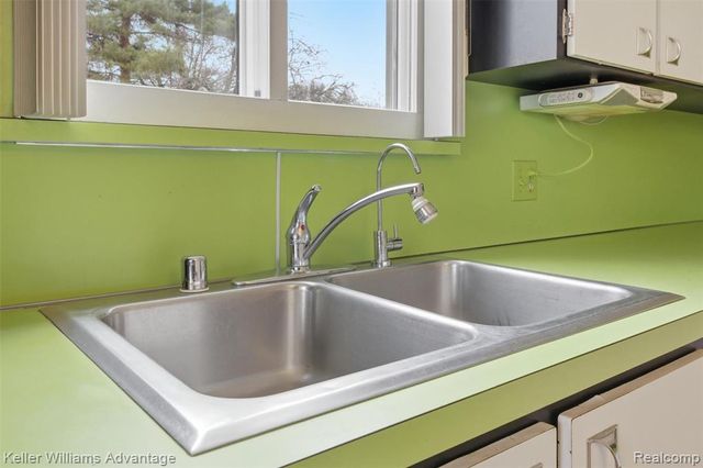 7670 7 Mile Road, Northville, MI 48167