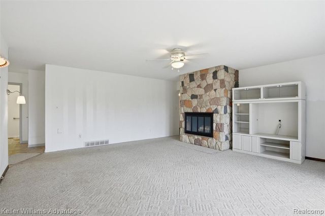 7670 7 Mile Road, Northville, MI 48167