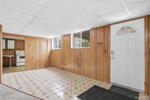 7670 7 Mile Road, Northville, MI 48167