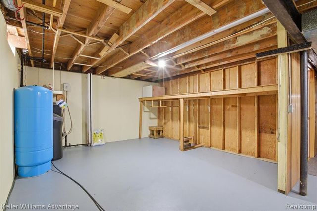 7670 7 Mile Road, Northville, MI 48167