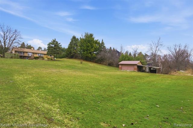 7670 7 Mile Road, Northville, MI 48167