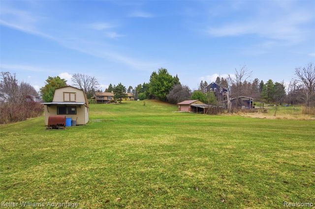 7670 7 Mile Road, Northville, MI 48167