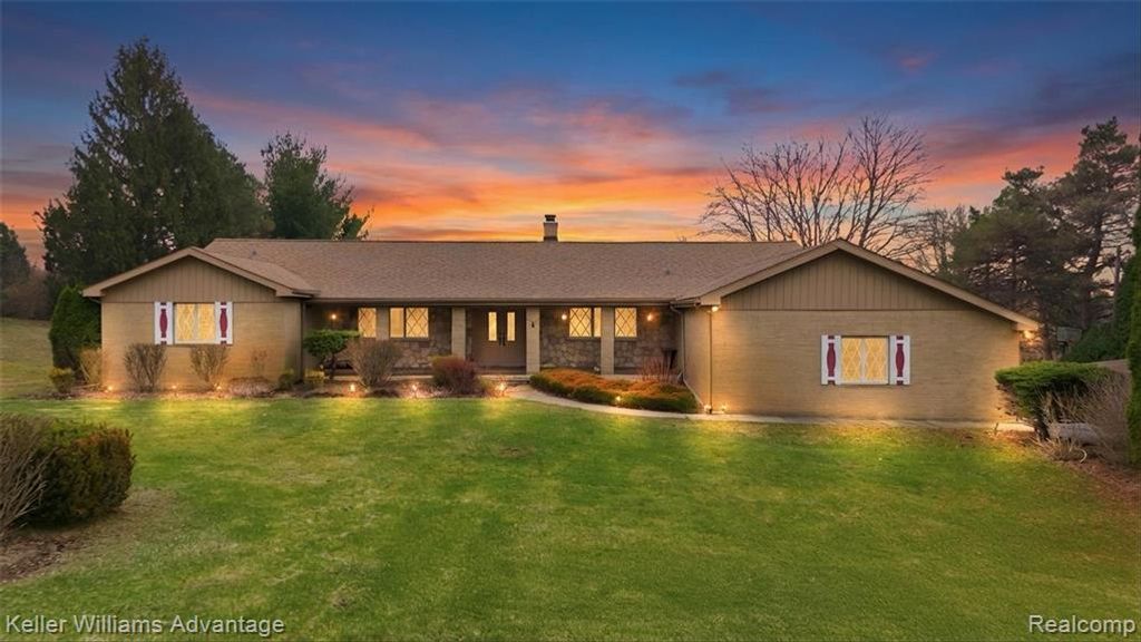 7670 7 Mile Road, Northville, MI 48167