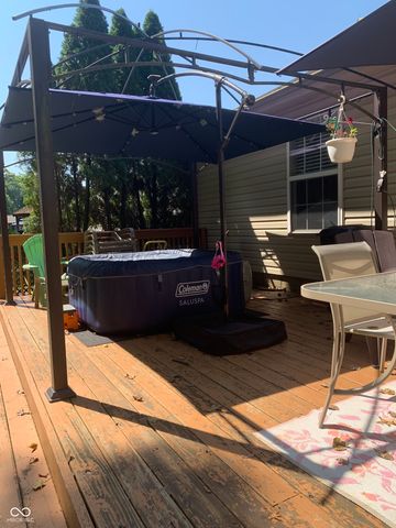 2887 Prairie Stream Way, Columbus, IN 47203