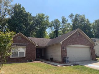 2887 Prairie Stream Way, Columbus, IN 47203