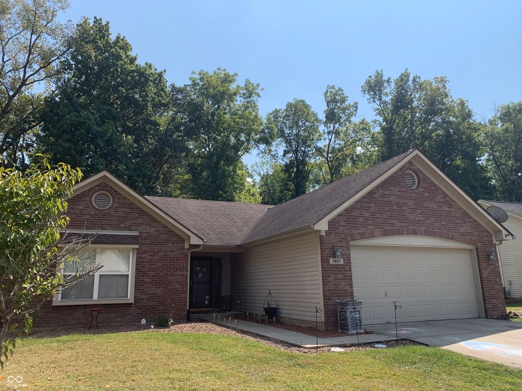 2887 Prairie Stream Way, Columbus, IN 47203