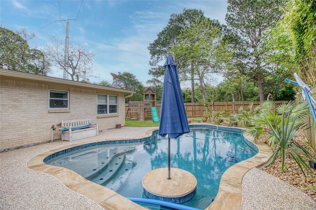 1405 Delabrook Court, Seabrook, TX 77586