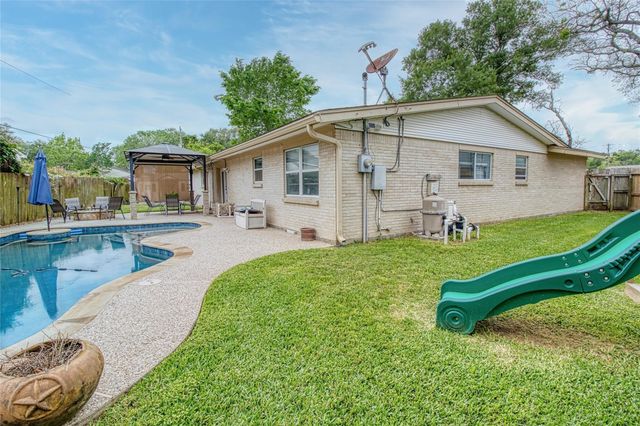 1405 Delabrook Court, Seabrook, TX 77586