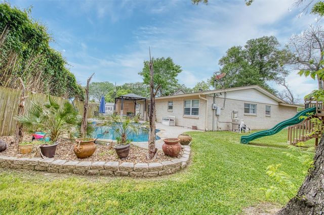 1405 Delabrook Court, Seabrook, TX 77586