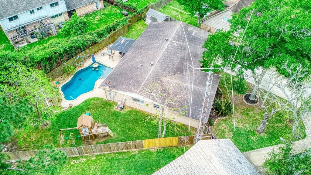 1405 Delabrook Court, Seabrook, TX 77586