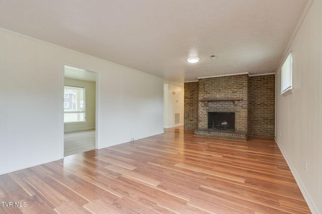 802 Sir Echo Drive, Kingsport, TN 37663