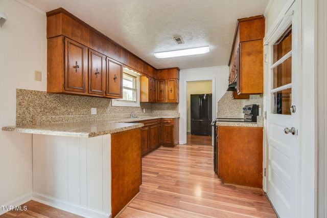 802 Sir Echo Drive, Kingsport, TN 37663