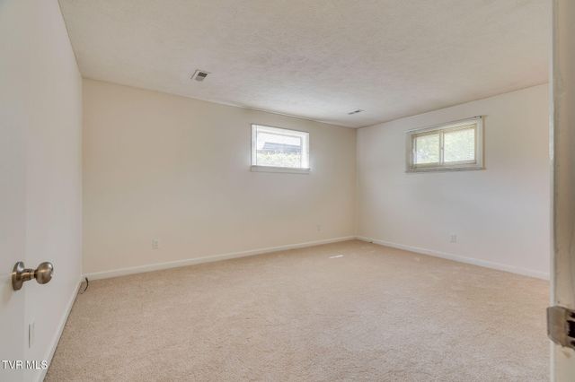 802 Sir Echo Drive, Kingsport, TN 37663