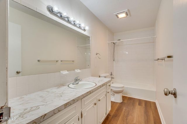 802 Sir Echo Drive, Kingsport, TN 37663