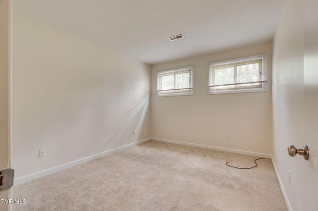 802 Sir Echo Drive, Kingsport, TN 37663