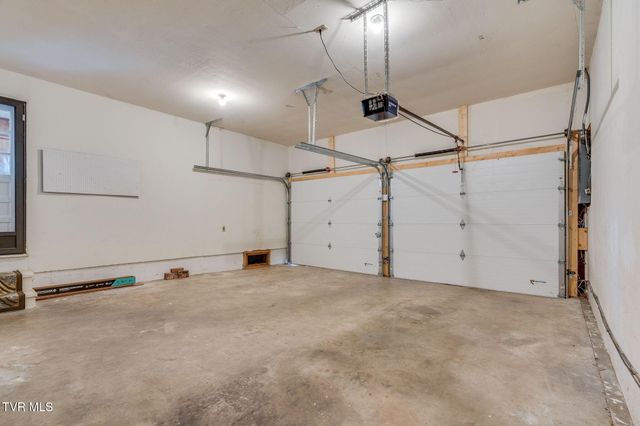 802 Sir Echo Drive, Kingsport, TN 37663