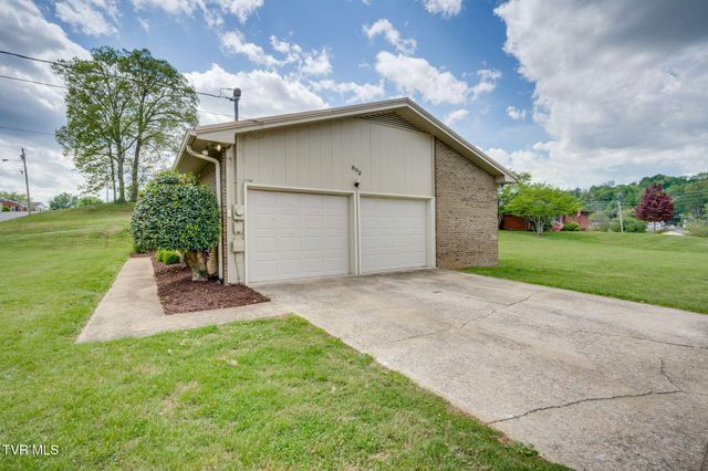 802 Sir Echo Drive, Kingsport, TN 37663