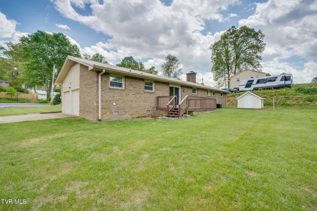 802 Sir Echo Drive, Kingsport, TN 37663