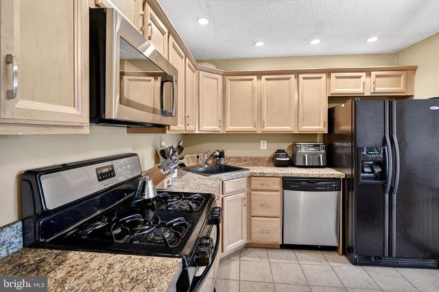 40 WILLOW CT, Hamilton, NJ 08619