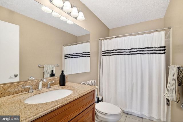 40 WILLOW CT, Hamilton, NJ 08619