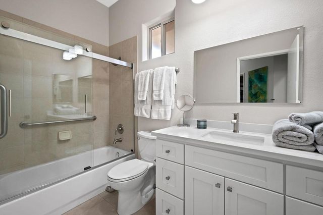 105 N Kavenish Drive, Rancho Mirage, CA 92270