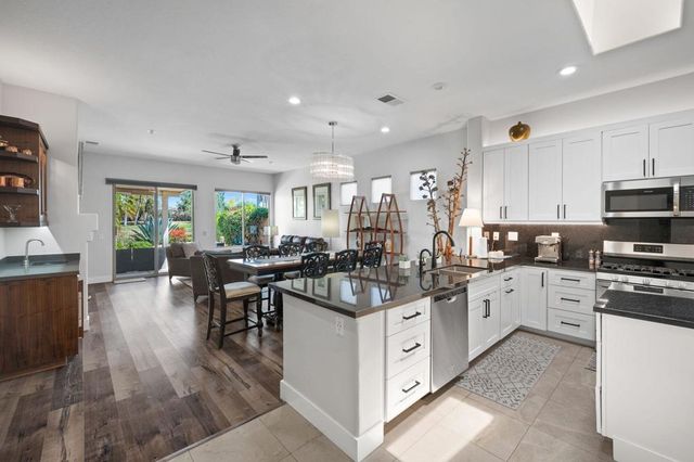 105 N Kavenish Drive, Rancho Mirage, CA 92270