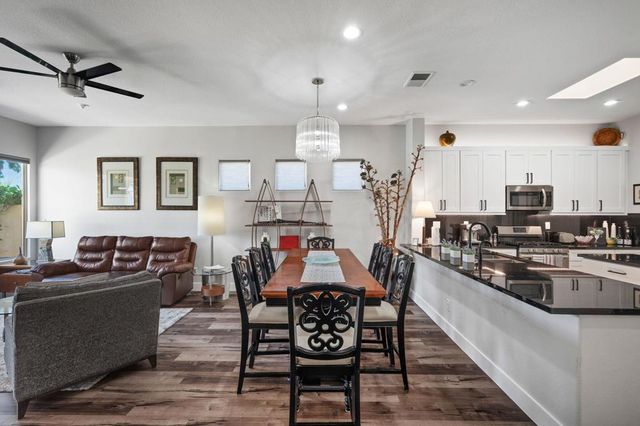 105 N Kavenish Drive, Rancho Mirage, CA 92270