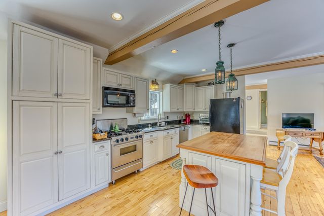 81 Meadow Lane, Woodstock, NH 03262