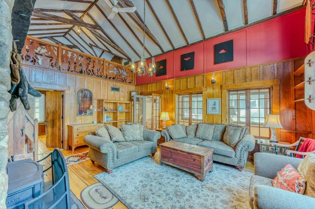 81 Meadow Lane, Woodstock, NH 03262