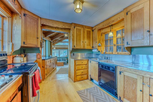 81 Meadow Lane, Woodstock, NH 03262