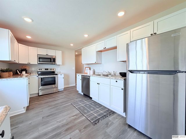 4360 Laurel Avenue, Omaha, NE 68111