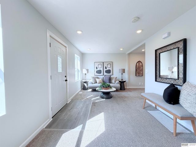 4360 Laurel Avenue, Omaha, NE 68111