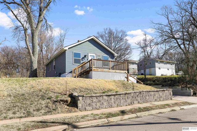 4360 Laurel Avenue, Omaha, NE 68111