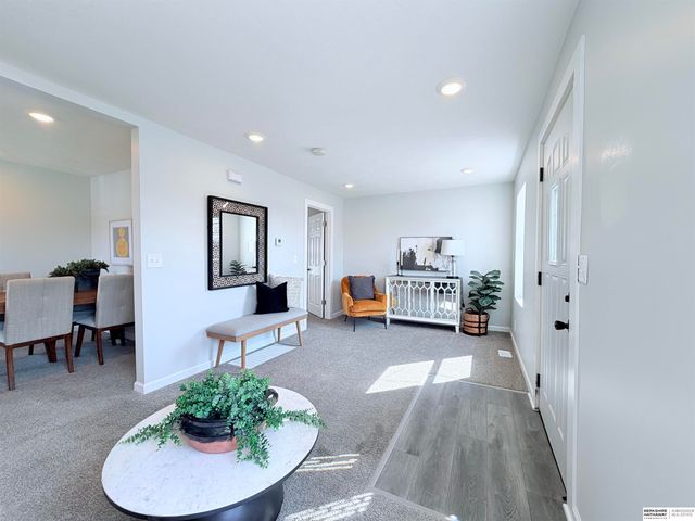 4360 Laurel Avenue, Omaha, NE 68111